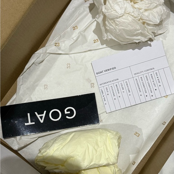 Jordan 1 Aura Mid - Picture 7 of 7